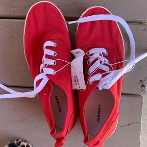 Old navy canvas shoes